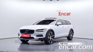 Volvo V90 B6 ULTIMATE AWD 2023 года из Южной Кореи