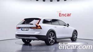Volvo V90 B6 ULTIMATE AWD 2023 года из Южной Кореи