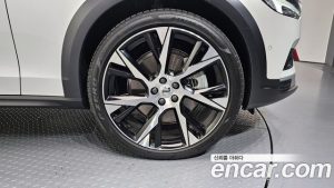 Volvo V90 B6 ULTIMATE AWD 2023 года из Южной Кореи