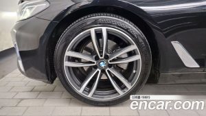 BMW 5-Series 520i Luxury 2023 года из Южной Кореи