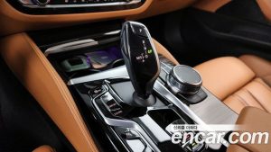 BMW 5-Series 520i Luxury 2023 года из Южной Кореи