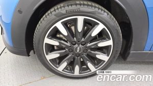 Mini Cooper 5Door CLASSIC 2023 года из Южной Кореи
