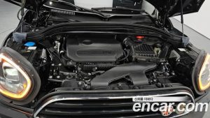 Mini Countryman CLASSIC Plus COMFORT PACK 2023 года из Южной Кореи