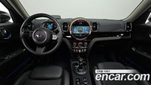 Mini Countryman CLASSIC Plus COMFORT PACK 2023 года из Южной Кореи