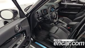 Mini Countryman CLASSIC Plus COMFORT PACK 2023 года из Южной Кореи