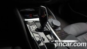 BMW 5-Series 520i Luxury 2023 года из Южной Кореи