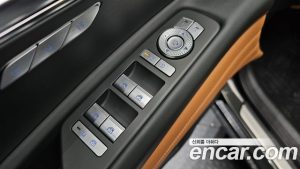 Genesis GV80 2.5T Бензин AWD 2024 года из Южной Кореи