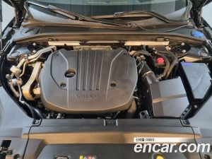 Volvo V90 B5 ULTIMATE AWD 2024 года из Южной Кореи