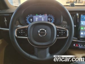 Volvo V90 B5 ULTIMATE AWD 2024 года из Южной Кореи