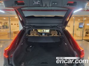 Volvo V90 B5 ULTIMATE AWD 2024 года из Южной Кореи