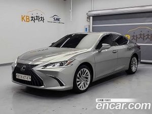 Lexus ES Luxury Plus 2023 года из Южной Кореи