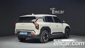 Kia EV3 Standard 2WD 2025 года из Южной Кореи