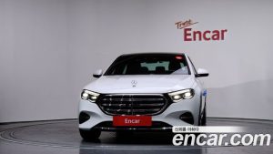 Mercedes-Benz E-Class E350e 4MATIC 2025 года из Южной Кореи