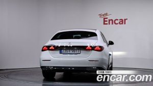 Mercedes-Benz E-Class E350e 4MATIC 2025 года из Южной Кореи