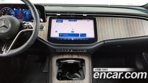 Mercedes-Benz E-Class E350e 4MATIC 2025 года из Южной Кореи