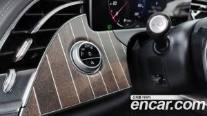 Mercedes-Benz E-Class E350e 4MATIC 2025 года из Южной Кореи