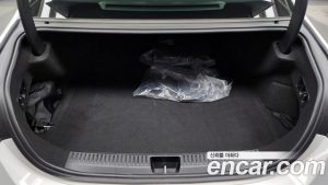 Mercedes-Benz E-Class E350e 4MATIC 2025 года из Южной Кореи