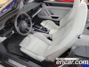 Porsche 911 CARRERA 4S Cabriolet 2024 года из Южной Кореи