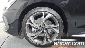 Audi A3 40 TFSI Premium 2023 года из Южной Кореи