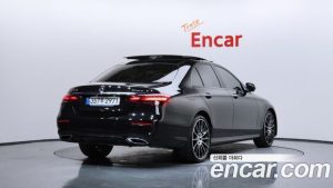 Mercedes-Benz E-Class E350 4MATIC AMG Line 2023 года из Южной Кореи