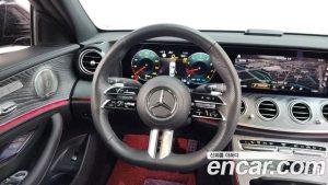 Mercedes-Benz E-Class E350 4MATIC AMG Line 2023 года из Южной Кореи
