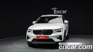 Volvo XC40 B4 Ultra Bright 2025 года из Южной Кореи