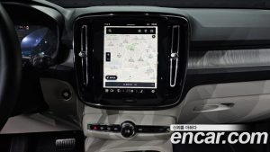 Volvo XC40 B4 Ultra Bright 2025 года из Южной Кореи