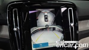 Volvo XC40 B4 Ultra Bright 2025 года из Южной Кореи
