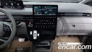 Hyundai Staria L3.5 Lounge 9-Seater 2025 года из Южной Кореи