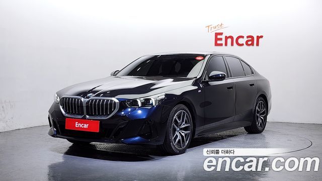 BMW 5-Series 520i M Sport 2024 года из Кореи