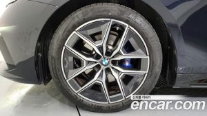 BMW 5-Series 520i M Sport 2024 года из Южной Кореи
