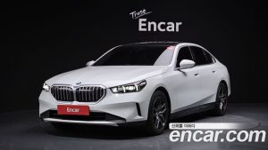 BMW 5-Series 530i xDrive 2024 года из Южной Кореи