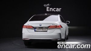 BMW 5-Series 530i xDrive 2024 года из Южной Кореи