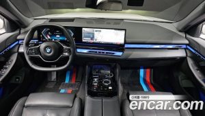 BMW 5-Series 530i xDrive 2024 года из Южной Кореи