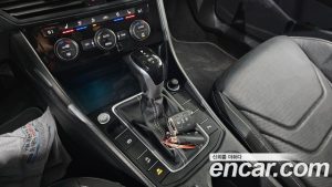 Volkswagen Jetta 1.5 TSI Premium 2023 года из Южной Кореи