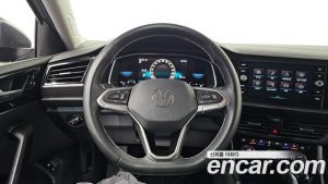 Volkswagen Jetta 1.5 TSI Premium 2023 года из Южной Кореи