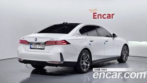 BMW 5-Series 530i xDrive 2024 года из Южной Кореи