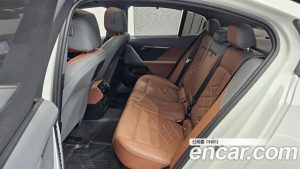 BMW 5-Series 530i xDrive 2024 года из Южной Кореи