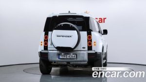 Land Rover Defender 110 D300 HSE 2023 года из Южной Кореи