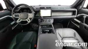 Land Rover Defender 110 D300 HSE 2023 года из Южной Кореи