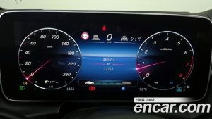 Mercedes-Benz GLC-Class GLC300 4MATIC AMG Line 2023 года из Южной Кореи