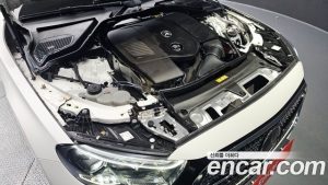 Mercedes-Benz E-Class E300 4MATIC AMG Line 2024 года из Южной Кореи