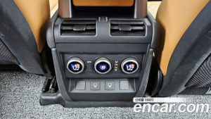 Land Rover Defender 110 D300 HSE 2023 года из Южной Кореи