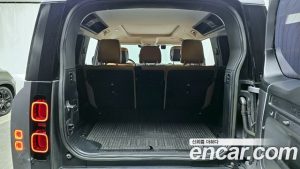 Land Rover Defender 110 D300 HSE 2023 года из Южной Кореи