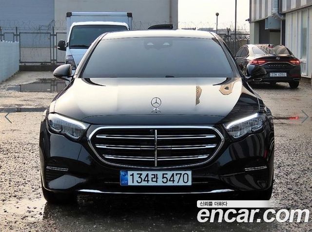 Mercedes-Benz E-Class E220d 4MATIC Exclusive 2025 года из Кореи