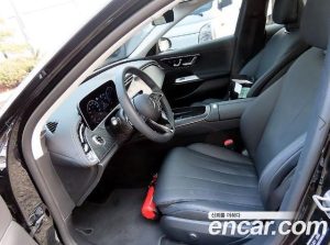 Mercedes-Benz E-Class E220d 4MATIC Exclusive 2025 года из Южной Кореи