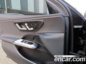 Mercedes-Benz E-Class E220d 4MATIC Exclusive 2025 года из Южной Кореи