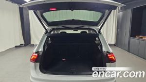 Volkswagen Tiguan 2.0 TDI Prestige 2022 года из Южной Кореи