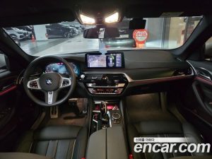 BMW 5-Series 520i M Sport 2023 года из Южной Кореи