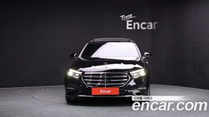 Mercedes-Benz E-Class E300 4MATIC Exclusive 2024 года из Южной Кореи